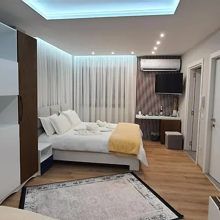 Ajet Guest house *